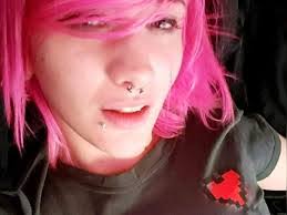 Amy Bird's Instagram, Twitter & Facebook