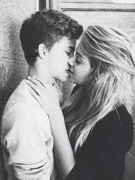 B W Kissing Couple Rahulrex Cute Couples Kissing Love Images Kiss Pictures