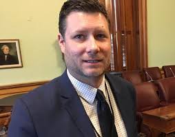 No ambulance taken out of service over lack of bilingual staff, ANB says