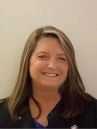 Kim Benefield's Instagram, Twitter & Facebook