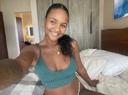 Ravynrichards (27 YO woman) XXX hot live cam sex show - Chat and webcam  sex with Ravynrichards