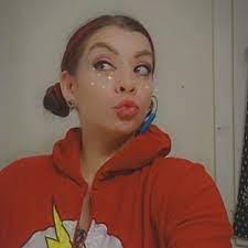 Amber Leroy's Instagram, Twitter & Facebook