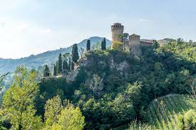 Sie liegt direkt am po, und grenzt mit dem osten an die adria. Italien Die 10 Schonsten Stadte In Der Emilia Romagna