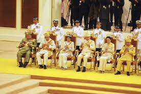 The biggest celebration in brunei hari raya. Galeri Foto Album Istiadat Pertabalan Kebawah Duli Yang Maha Mulia Seri Paduka Baginda Yang Di Pertuan Agong Xv Sultan Muhammad V Di Balairung Seri Istana Negara Image Istiadat Pertabalan Kebawah