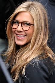 Jennifer aniston long wavy hair style. Jennifer Aniston S Horrible Haircut Stylecaster