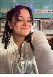 Curly Hair and A Little Black Skirt Trend Teachers