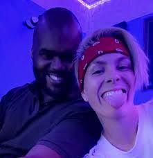 Anne Cline's Instagram, Twitter & Facebook