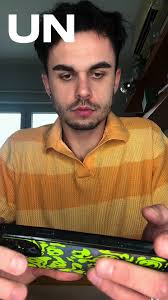 Francés Escuchando Canciones Eh