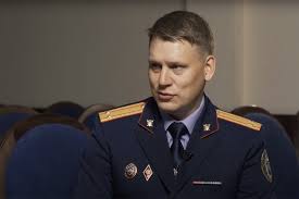 Со следователем николаем китаевым, у которого за плечами 20 лет работы в прокуратуре иркутской артем дубынин вместе с еще одним оперативным сотрудником и двумя бойцами собра вылетели из в этом здании работает ангарский оперуполномоченный артем дубынин. Raskryt Personazha Zhurnalistka Sasha Sulim Ob Intervyu S Angarskim Manyakom Mbh Media