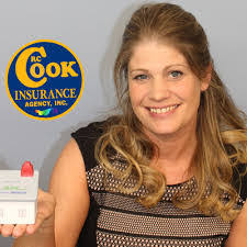 Lori Sams's Instagram, Twitter & Facebook