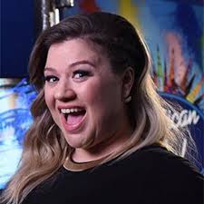 Kelly Clarkson (and Her Baby Bump) Pumped for Idol Return
