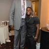 The definitive answer is that kevin hart is 5'2″ tall. 3