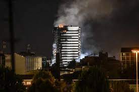 Jun 18, 2021 · leggi su sky tg24 l'articolo incendio a roma, fiamme in un appartamento: Xtz7twtn7 Ivlm