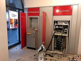 Deutsche bank filiale ⭐ , germany, göppingen, mörikestraße, 9: Unbekannte Sprengen Geldautomaten In Hamelner Bank Haz Hannoversche Allgemeine