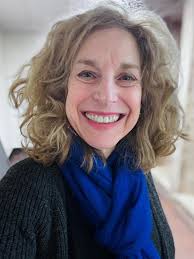 What to wear for outdoor reading in cool weather