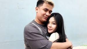 Adik mendiang almarhum olga syahputra ini mengakui, dia dan elvia sudah tidak berkomunikasi dalam satu bulan terakhir. Baru Pacaran 5 Bulan Billy Syahputra Yakin Akan Menikahi Elvia Cerolline Meski Berbeda Keyakinan Warta Kota