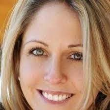 Candice Mora's Instagram, Twitter & Facebook