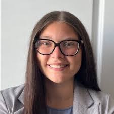 Tara Lippert's Instagram, Twitter & Facebook