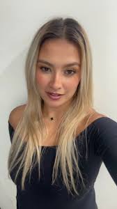 Allie Vandyke's Instagram, Twitter & Facebook