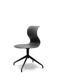 Die herausforderung, einen stuhl zu entwickeln, der funktionalität, ergonomie und design zeitgemäß verbindet, haben wir. Pin Auf Mobel Von Flototto