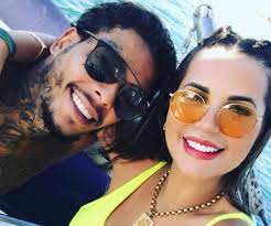 Deolane Bezerra ganhou fama após relacionamento com MC Kevin, que morreu  aos 23; relembre a história