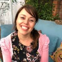 2 "Daniela Ide Astorga" profiles