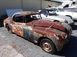 Choosing A Method Of Paint Stripping That S Right For Your Car How To Remove Rust Classic Cars Car
