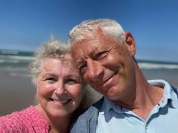 Anette og Poul dropper job og udsigt til Langebro: Nu skal de bruge 8  måneder på båd med børn og svigerbørn