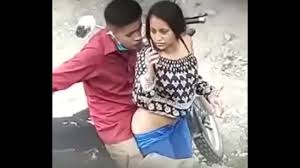 Sexo en la moto - XNXX.COM