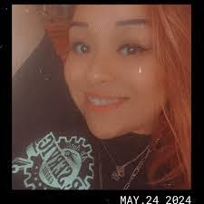 Sara Stull's Instagram, Twitter & Facebook