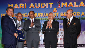 6.9 — kewangan sektor awam disatukan rm juta 2011 2012 2013 2014 1 20152 hasil revenue 160,657 188,761 191,554 210,007 223,925 perbelanjaan mengurus operating. Sarawak Cermat Urus Kewangan