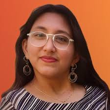 I was the first person she called. Not my Mom. Not her friends. Me, her big  sister. Growing up, we were chaos reincarnated: → Stolen clothes → Swiped  makeup → Daily screaming