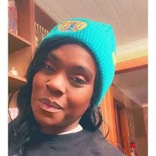 Danielle Wynter (@fashion_geek_family) • Threads, Say more