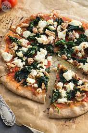 vollkorn pizza mit spinat feta und walnussen rezept vollkorn pizza lecker kochen feta
