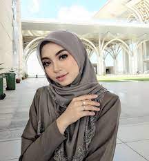 Tak Tau Nape Sbb Tudung Bawal Ni Sis Bnyk Dpt Dm Mungkin Sbb Jarang Pakai Bawal Mcm Ni Kot So Hijab Style Tutorial Hijab Style Casual Fashion Tutorial