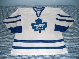 Joueurs de hockey maillot l'équipe de hockey les flyers hockey sur glace les photos de hockey historia légendes. Chandail Hockey Sur Glace Wikipedia