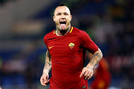 Umur 33 tahun) adalah pemain sepak besball profesional asal jepang yang saat ini bermain untuk klub cagliari, ia menempati posisi bermain sebagai gelandangan. Kecewa Dibuang Inter Radja Nainggolan Ingin Kembali Perkuat Roma Okezone Bola