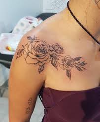 They are girly, have flowers and hanging gems, and look amazing. 50 Shoulder Tattoo For Woman Ostty