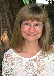 Daria Schubert's Instagram, Twitter & Facebook