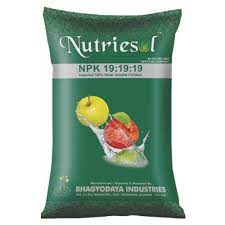 Katyayani npk 19 19 19 fertilizer for plants and gardening purpose (1 kg). Nutriesol Npk 19 19 19 Water Soluble Fertilizer For Agricultural Pack Size 1kg 25kg Rs 81 Kg Id 15276902673