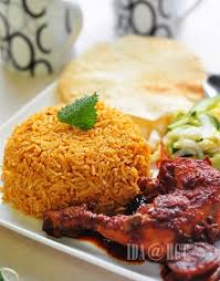 Nasi Tomato Berempah Dan Ayam Masak Hitam Tomato Acar Mentah Pun Ada