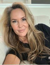 Watching the Bewitched marathon! I love how Tabatha was always in charge of  taking care of Adam!