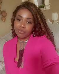 Mandy Hyde's Instagram, Twitter & Facebook