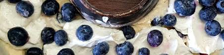 Passend zum langen wochenende habe ich heute eine kleine nascherei parat: Blaubeerschmandkuchen Rezept