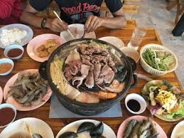 People do not have to worry about not getting their share from the pot and they can enjoy as much as they want at their own pace. Halal Buffet Phuket Review Of Makan Kathu Thailand Tripadvisor