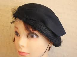 Fascinator Vintage Hat With Birdcage Veil. Classic Ladies Weddings Derby  Hat.