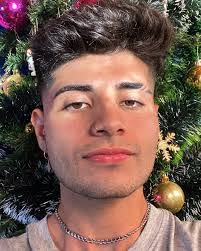 Rafael Bruno's Instagram, Twitter & Facebook