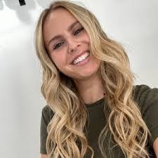 Shannon Vanderhoof's Instagram, Twitter & Facebook