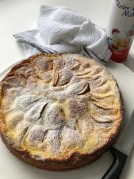 Franzosische Apfeltarte Schnell Einfach Und Super Lecker Rezept In 2020 Lecker Apfeltarte Lebensmittel Essen