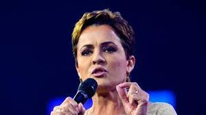 Natasha Burton's Instagram, Twitter & Facebook